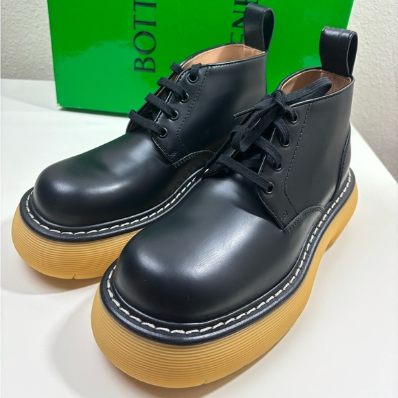 Bottega Veneta Leather The Swell Lace Up Ankle Boots - Picture 1 of 9